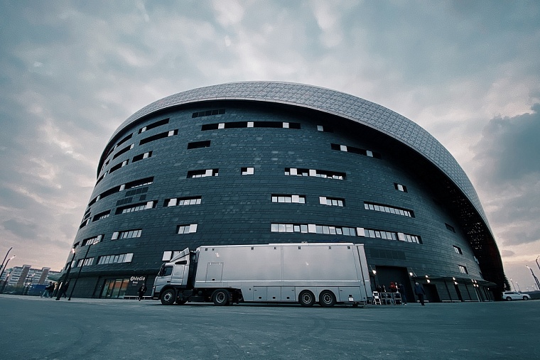 Холдинг «Сибинформбюро» показал хоккей на самой современной арене России