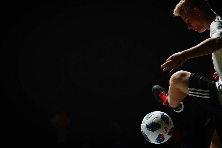 Победитель чемпионата России по футбольному фристайлу в Тюмени представит страну в США