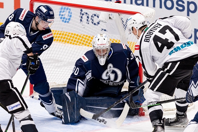 После первой выездной серии тюменский ХК «Рубин» - на пятом месте в турнирной таблице ВХЛ