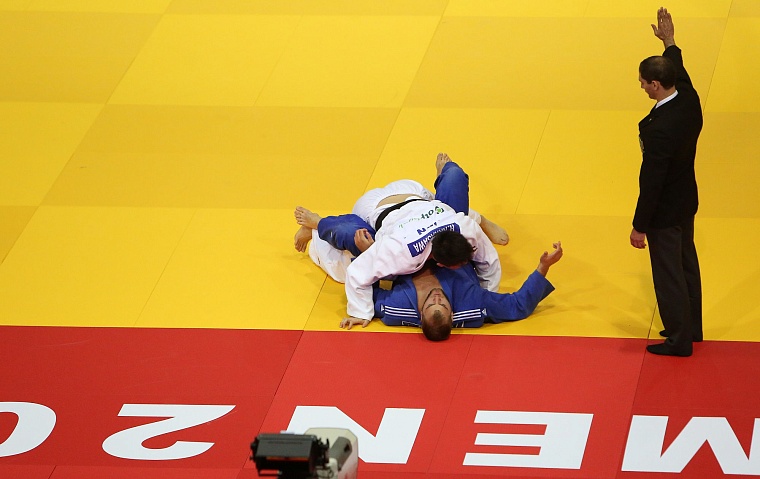 Во второй день «Большого шлема» россияне претендуют на награды