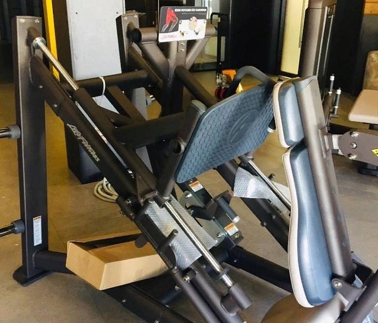 В элитном фитнес-клубе в Патрушева установили запрещенные тренажеры