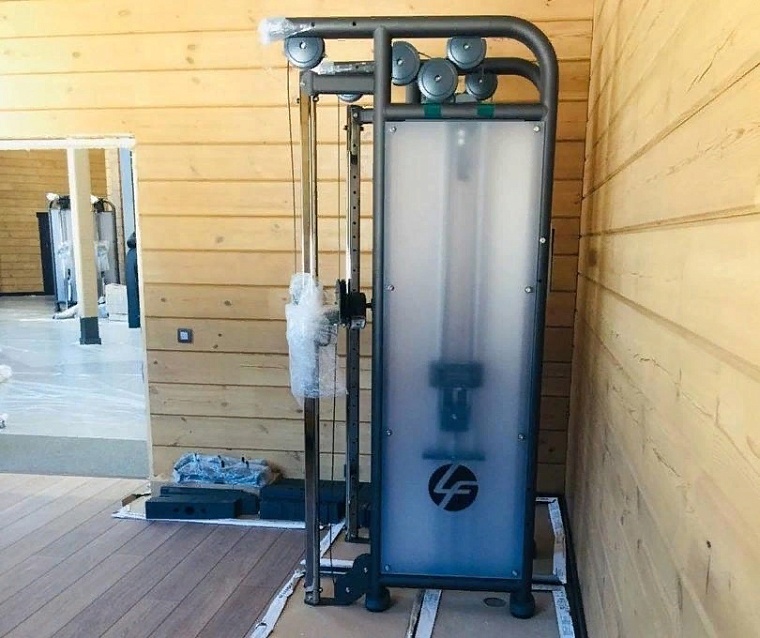 В элитном фитнес-клубе в Патрушева установили запрещенные тренажеры