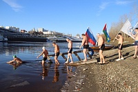Тюменские моржи отметят День Победы праздничным заплывом