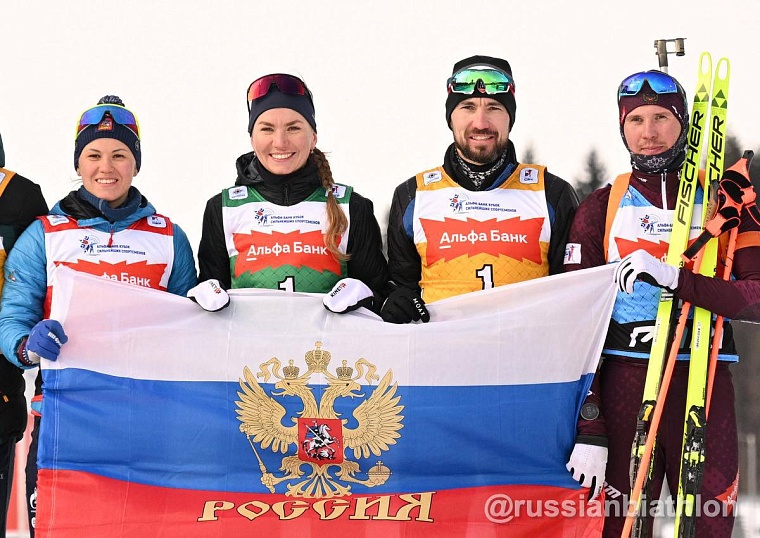 Александр Моор поздравил тюменских биатлонистов с победой в смешанной эстафете Кубка сильнейших