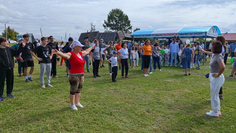 В Нижней Тавде появилась современная спортивная площадка