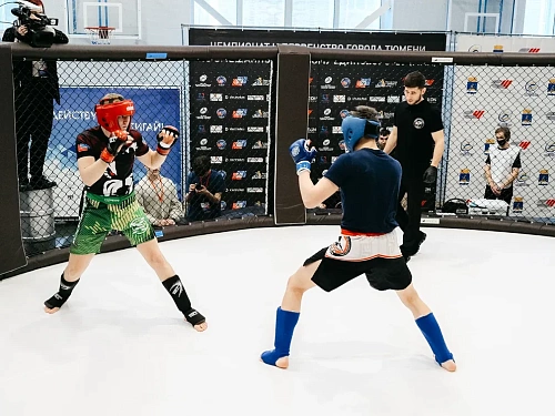 Тюменские борцы MMA борются за место в сборной региона