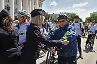 Губернатор Владимир Якушев возглавил колонну первого велопарада