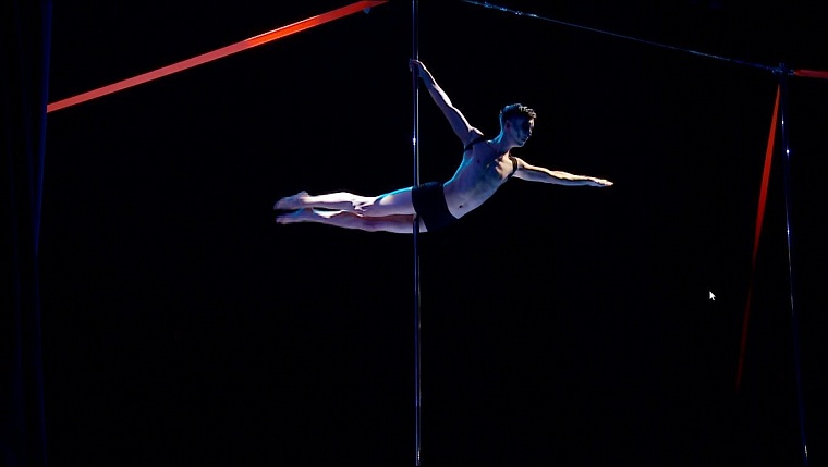 Чем pole dance отличается от стриптиза?