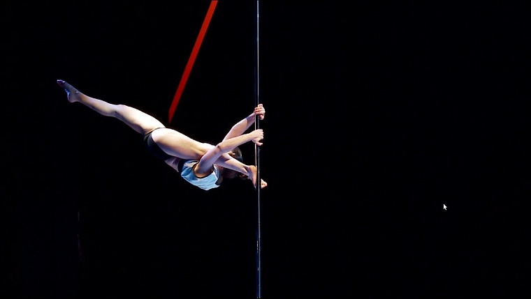Чем pole dance отличается от стриптиза?