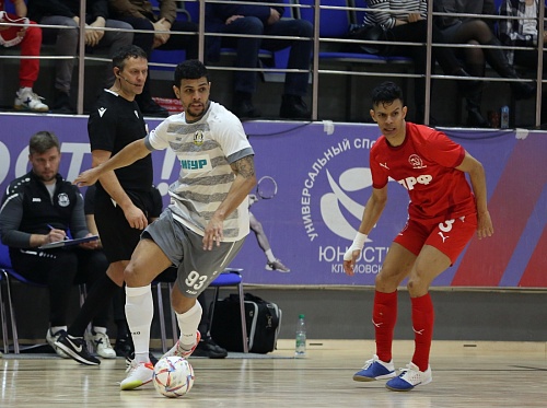 Главный тренер МФК «Тюмень» Максим Горбунов о туре с «КПРФ»: Было видно, как мы настроены и заряжены на борьбу