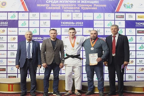 Дзюдоисты из Тюмени завоевали семь медалей на всероссийских соревнованиях