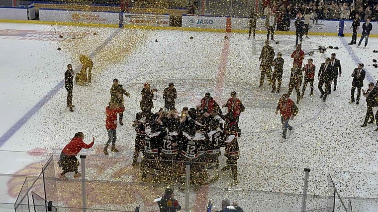 Глава Тюмени Руслан Кухарук поздравил ХК «Рубин» с чемпионским титулом ВХЛ