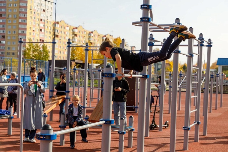 На улице Энергостроителей в Тюмени открылся новый спортивный объект