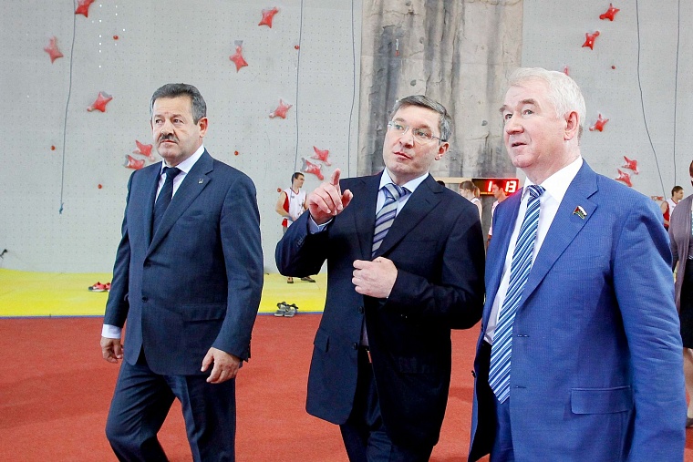 На старт, внимание, марш:  в Тюмени открылся легкоатлетический манеж