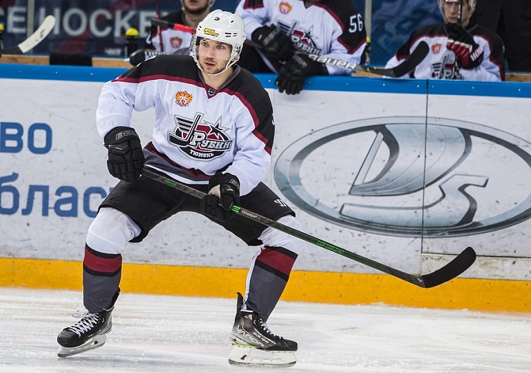 Нападающий «Рубина» Семен Иванов рассказал о предстоящем плей-офф, горячих источниках Тюмени и треках в раздевалке