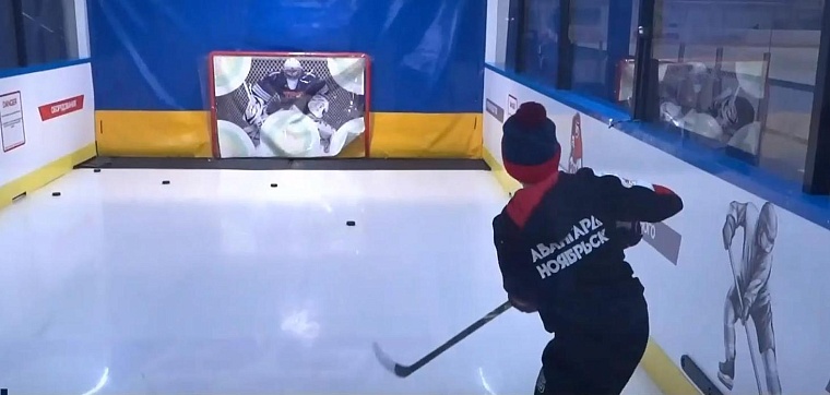 В Ноябрьске для юных хоккеистов приобрели новые тренажеры