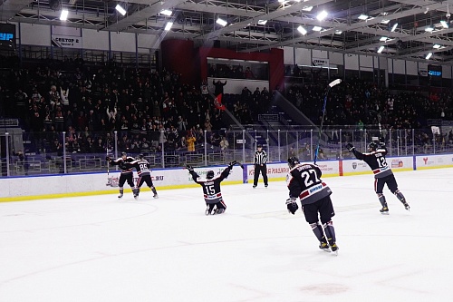 Полуфиналы ВХЛ из Санкт-Петербурга с тюменскими комментаторами покажет телеканал «TVоя Тюмень»