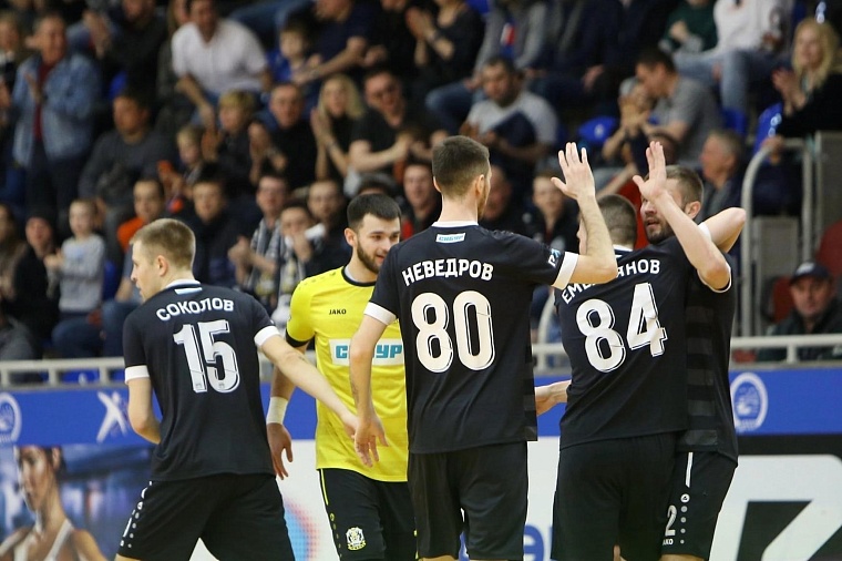 Решающие матчи: МФК «Тюмень» продолжил серию плей-офф с «Норильским никелем» дома