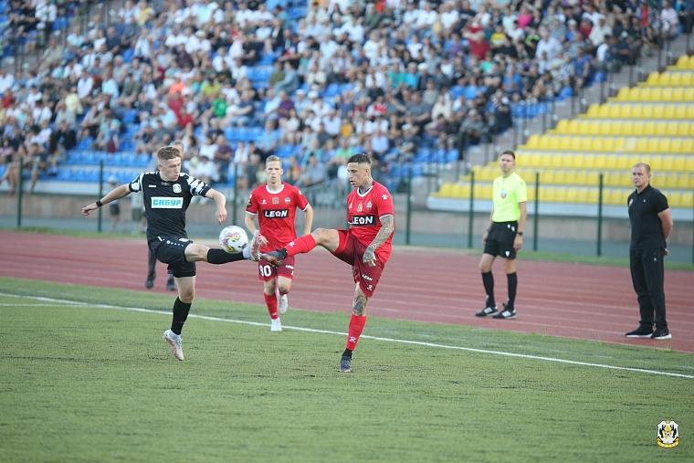 ФК «Тюмень» после победы над «Енисеем» в топ-5 турнирной таблицы Первой лиги