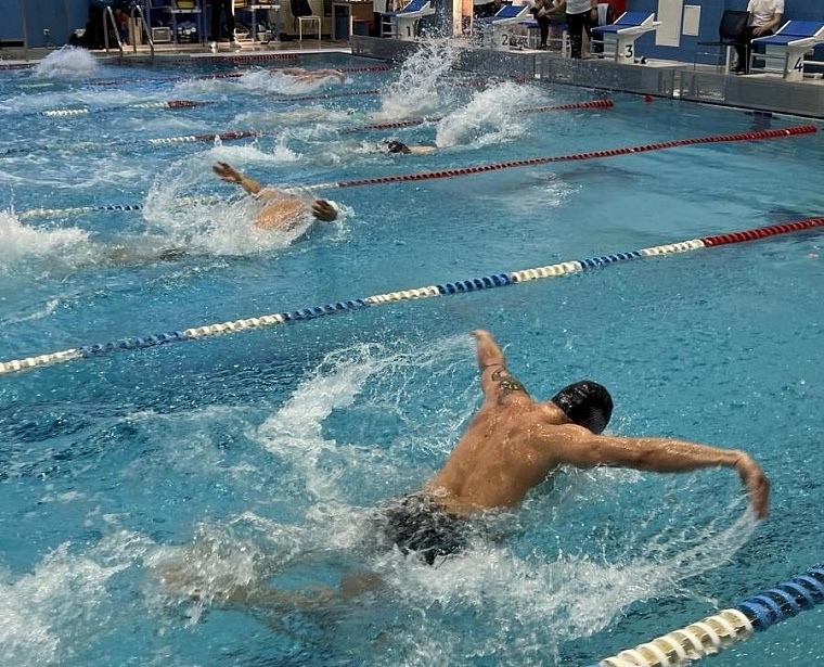 Кубок Тюмени по плаванию среди ветеранов и любителей завоевала сборная «Уралец-Мастерс»