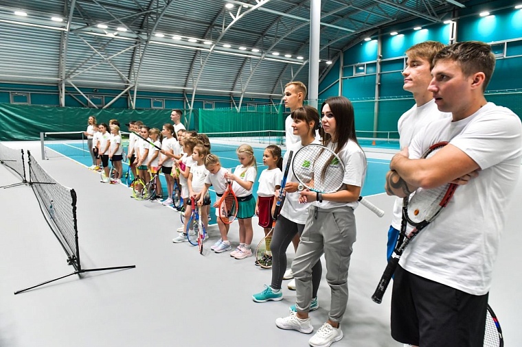 На ул. Народной в Тюмени открылся крупный теннисный центр