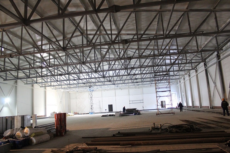 Крытый ледовый каток на улице Народной в Тюмени планируют сдать летом