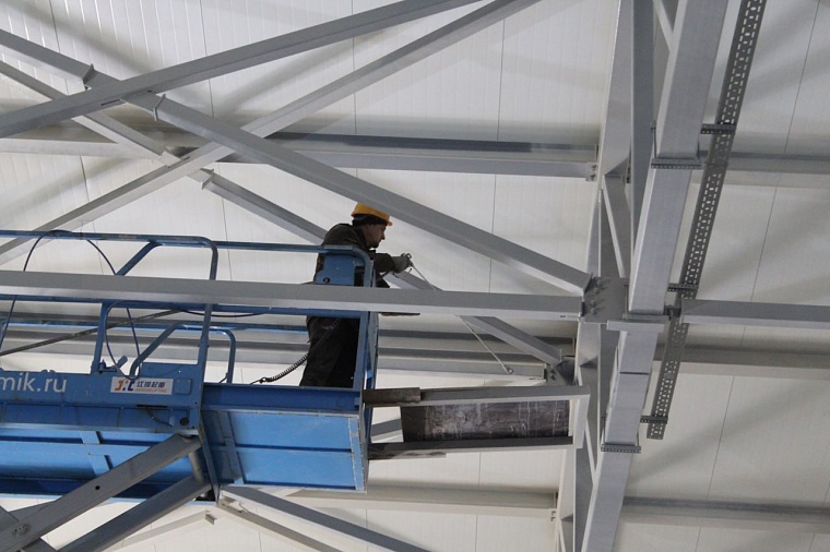 Крытый ледовый каток на улице Народной в Тюмени планируют сдать летом