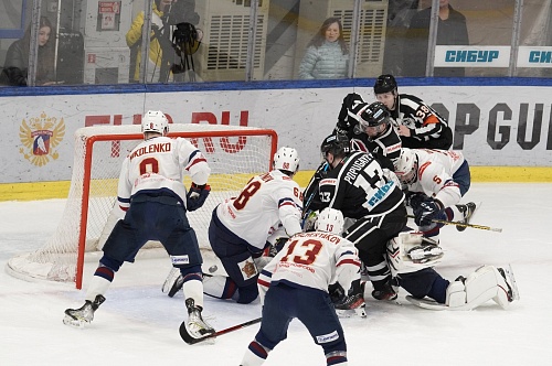 Тюменский ХК «Рубин» начал ¼ плей-офф ВХЛ с «сухой» победы