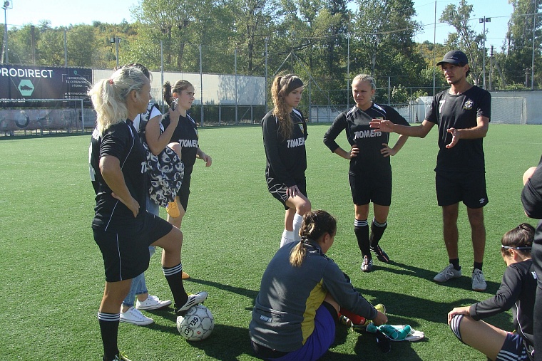 Уроженец Тюмени Юрий Олянин открыл в Крыму детскую футбольную школу