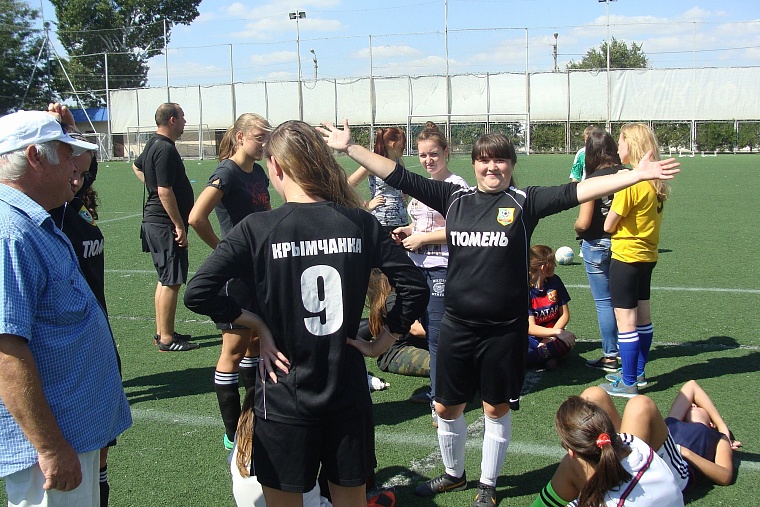 Уроженец Тюмени Юрий Олянин открыл в Крыму детскую футбольную школу