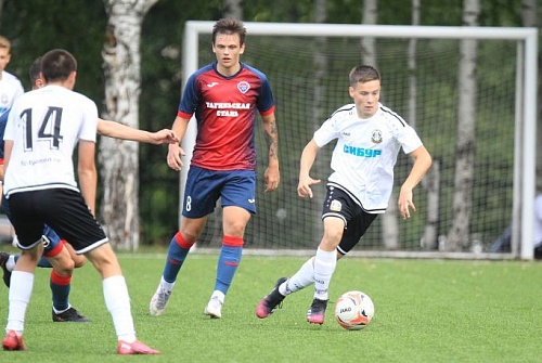 Футболисты «Тюмень-2» всухую обыграли «Уралец ТС»