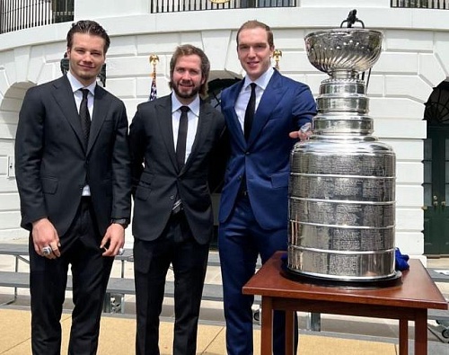 Тюменский хоккеист встретился с президентом США Джо Байденом