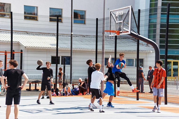 В Тюмени открылся первый в области и шестой в России центр уличного баскетбола