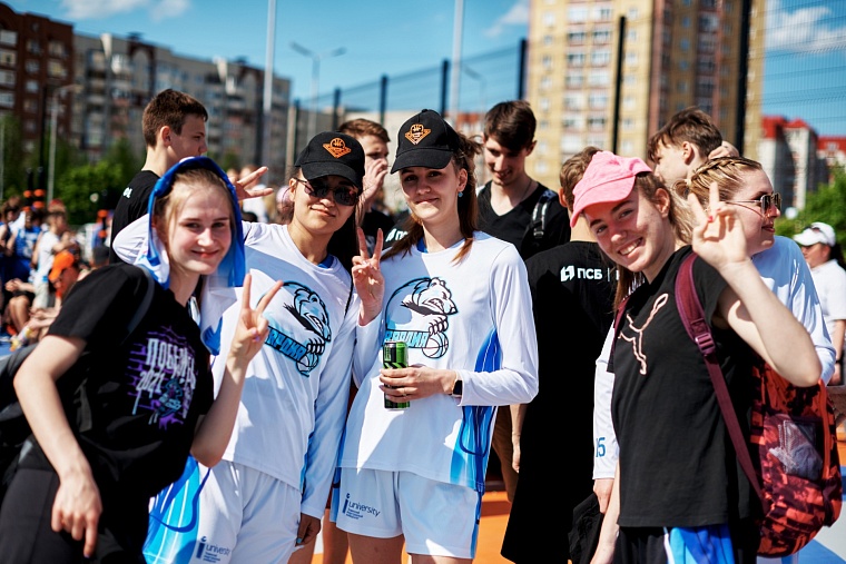 В Тюмени открылся первый в области и шестой в России центр уличного баскетбола