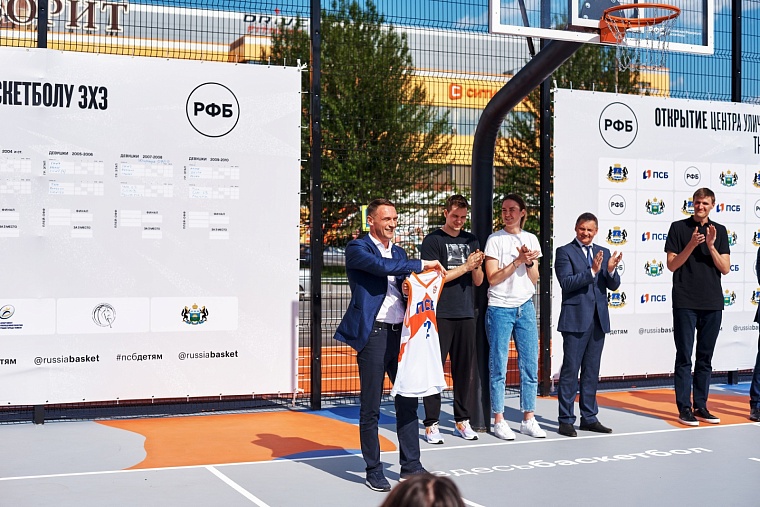 В Тюмени открылся первый в области и шестой в России центр уличного баскетбола