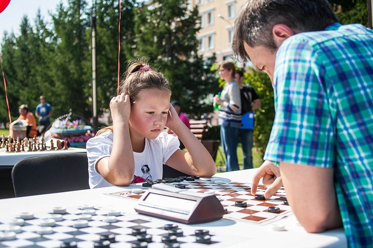 Более двух тысяч тюменцев участвавали в Дне физкультурника