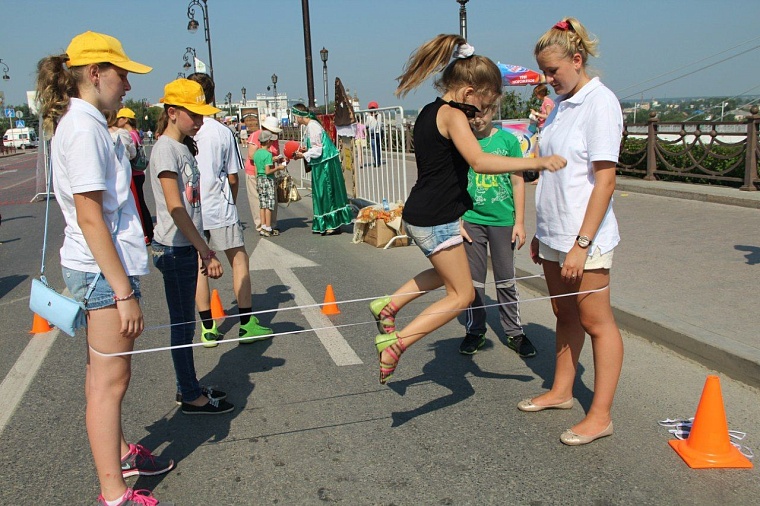 Более двух тысяч тюменцев участвавали в Дне физкультурника