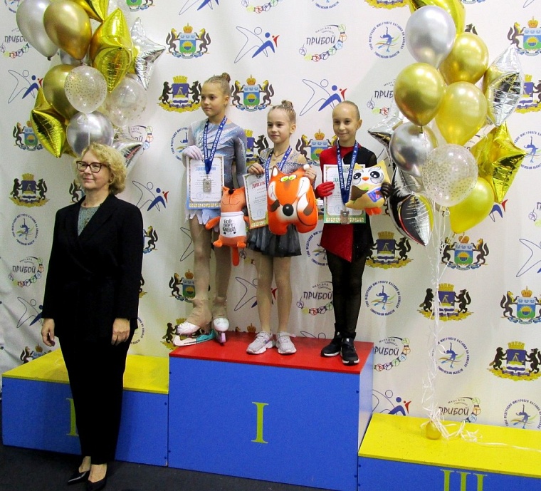 В турнире по фигурному катанию «Тюменские звездочки» лучше всех выступила команда "Прибоя"