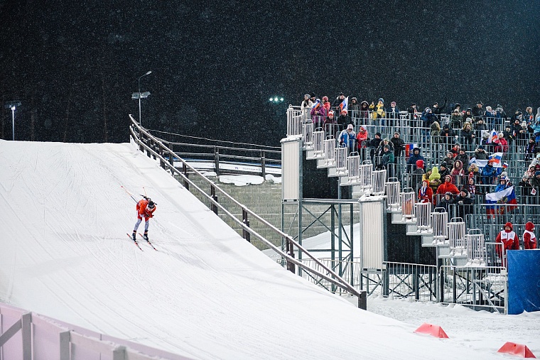 Лучшие фото первого дня этапа Кубка мира по биатлону в Тюмени