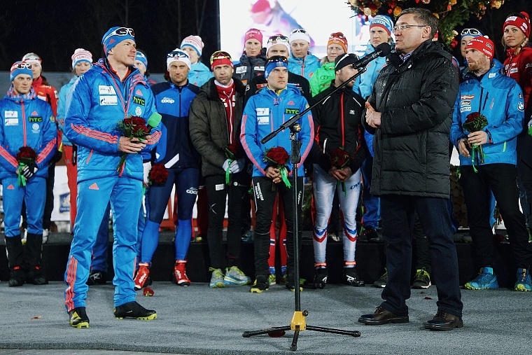 Маэстро Ивана Черезова качали на руках и провожали со слезами на глазах