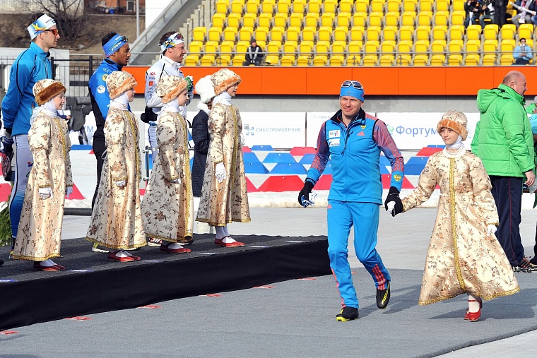 Маэстро Ивана Черезова качали на руках и провожали со слезами на глазах