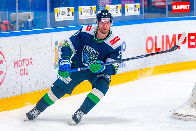 Нападающий Владислав Лукин  перешел из «Югры» в «Рубин»