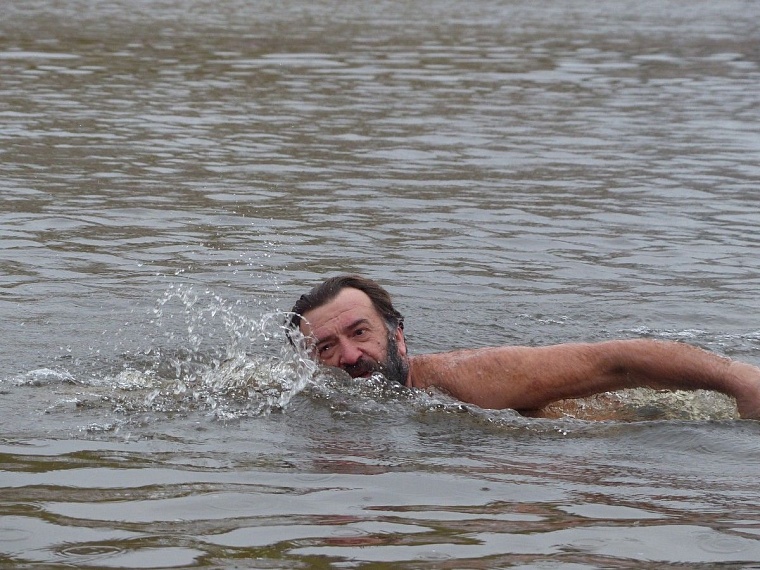 Тюменские моржи готовятся к заплыву на 100 км