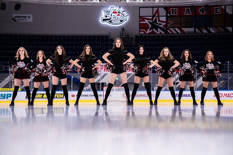 Игроки тюменского ХК «Рубин» выбирали девушек в группу поддержки