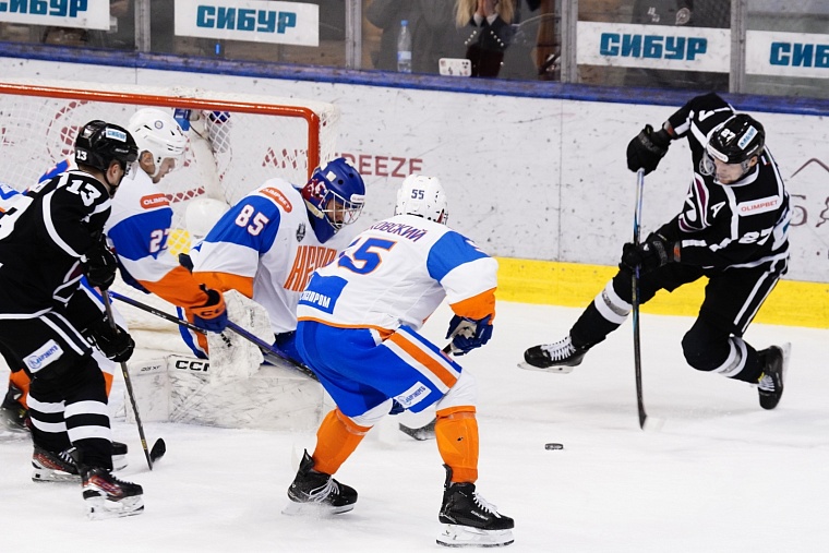 У тюменского «Рубина» - опасный счет в серии плей-офф ВХЛ со «СКА-Невой»