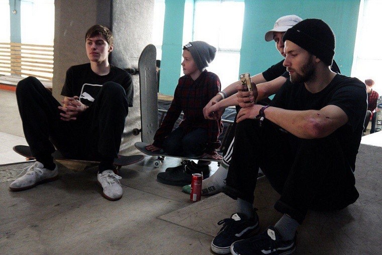 Скейтбордисты на чемпионате в Тюмени падали, но не ломались