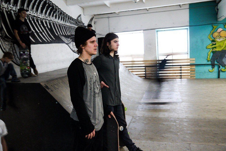 Скейтбордисты на чемпионате в Тюмени падали, но не ломались