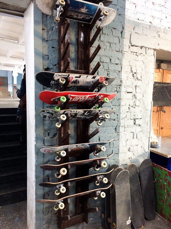 Скейтбордисты на чемпионате в Тюмени падали, но не ломались