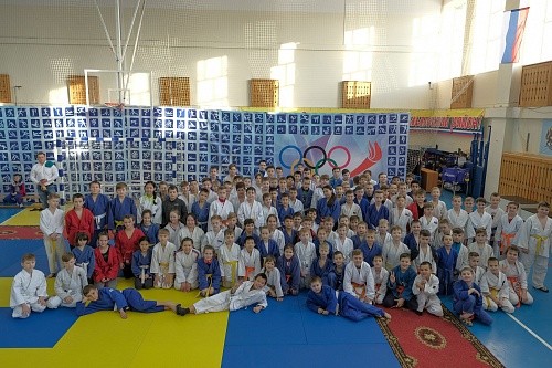 140 юных тюменских дзюдоистов попробуют свои силы в поединках открытого турнира