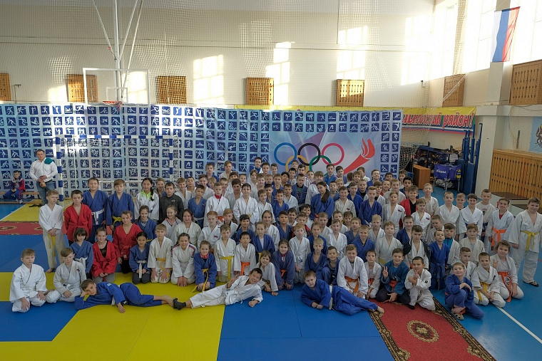 140 юных тюменских дзюдоистов попробуют свои силы в поединках открытого турнира